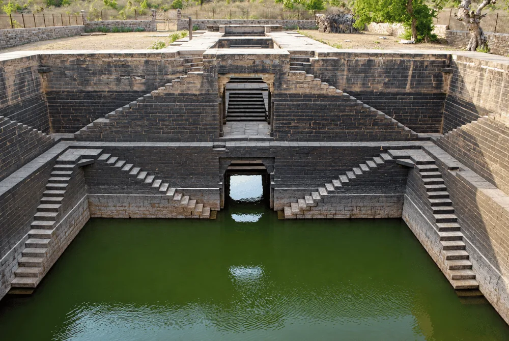Battisi Baoli
