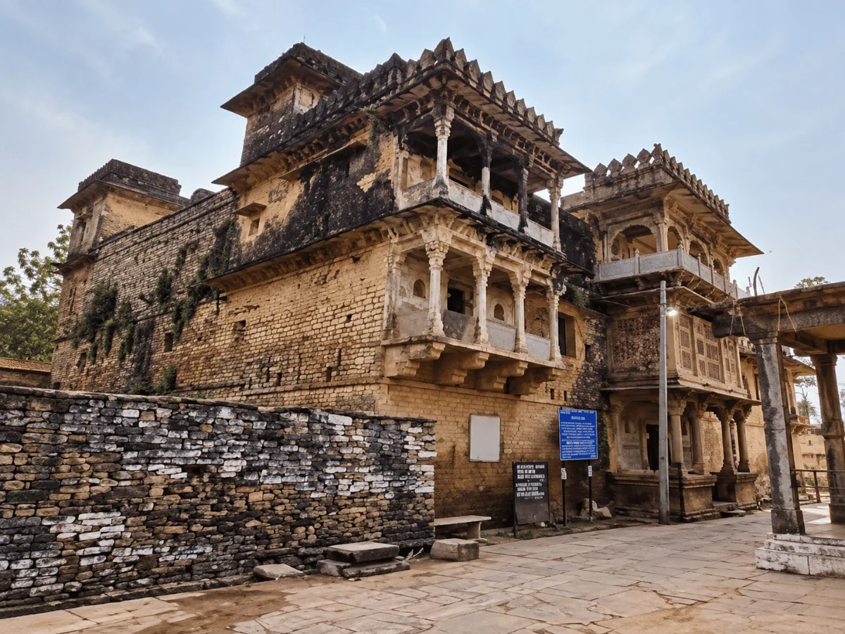 Purani Adalat