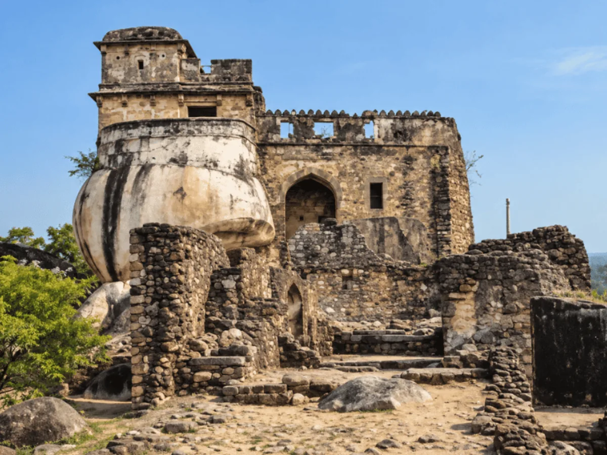 Madan Mahal Fort