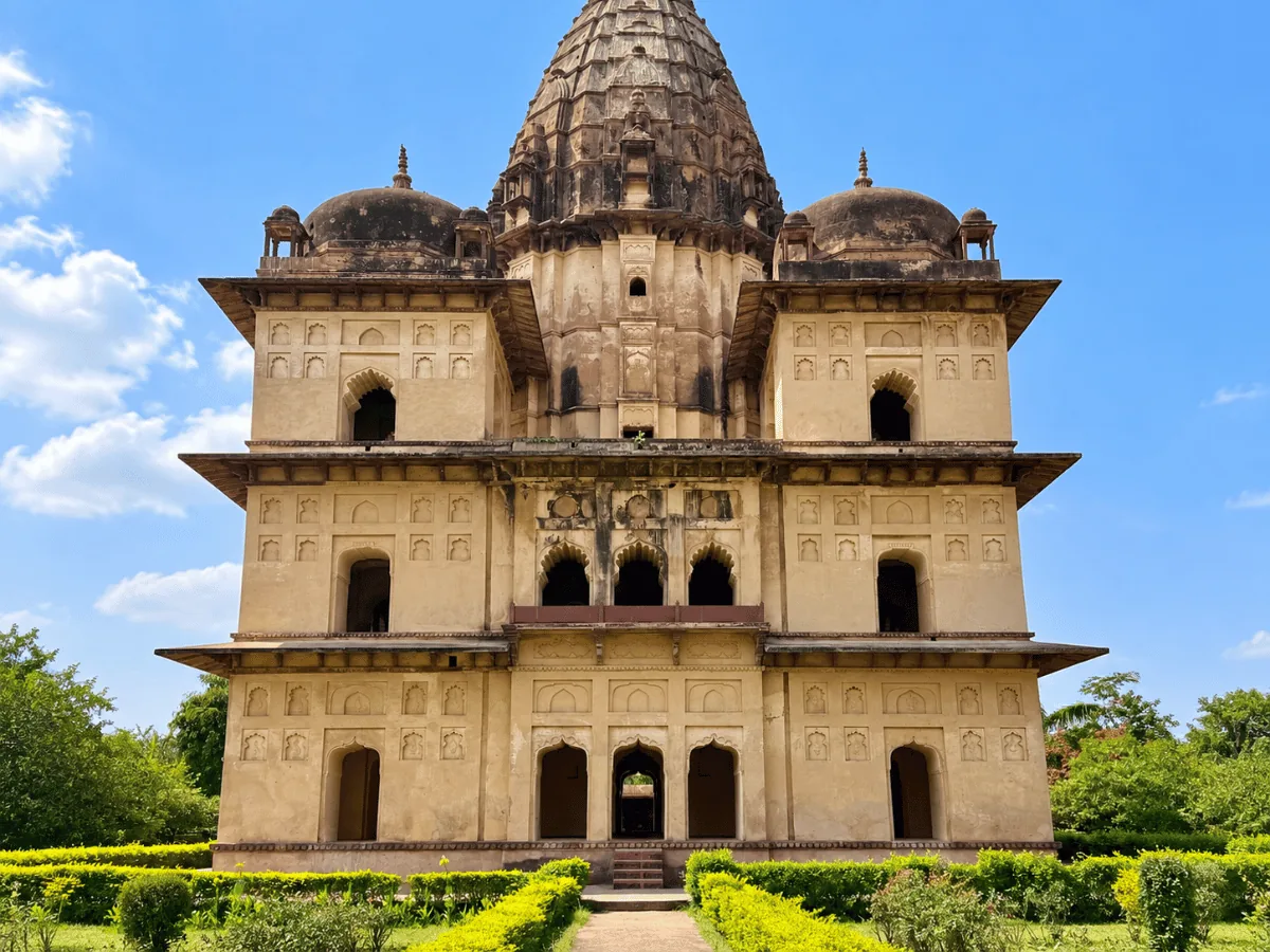 Chhatries (Cenotaphs)