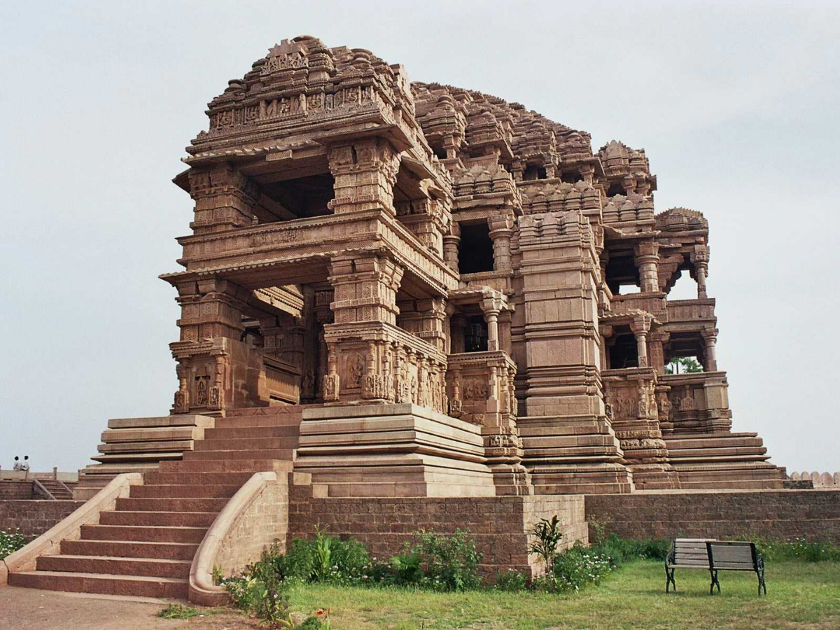 Sas Bahu Temples