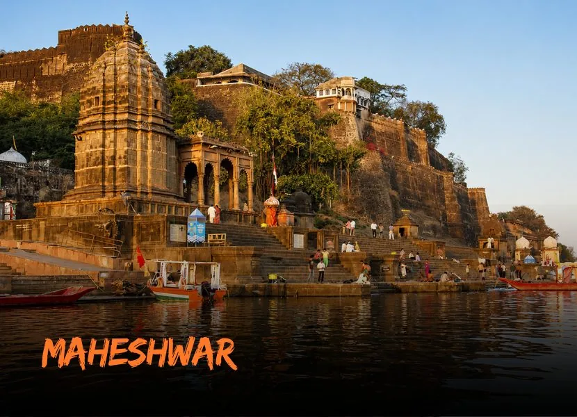 Maheshwar - Jyotirlinga Darshan with Magical Mandu