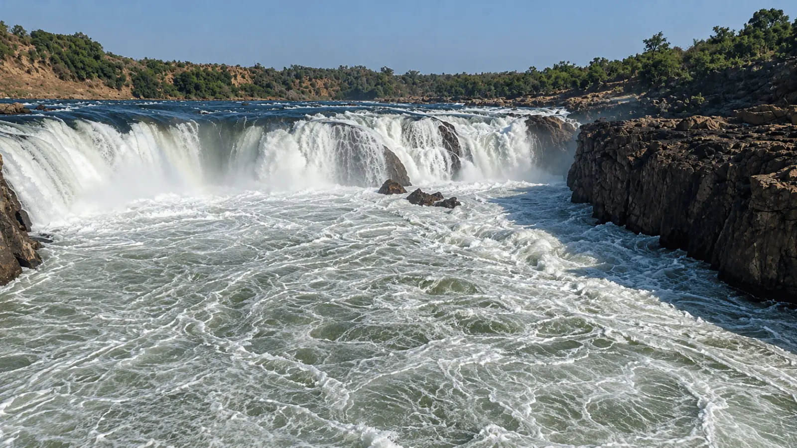 Dhuandhar Falls