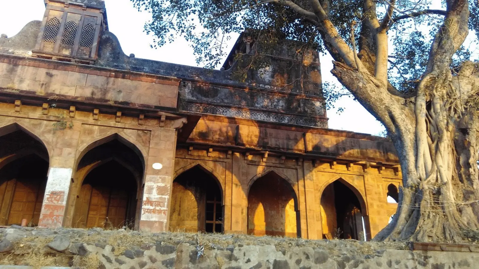 Kaliadeh Palace