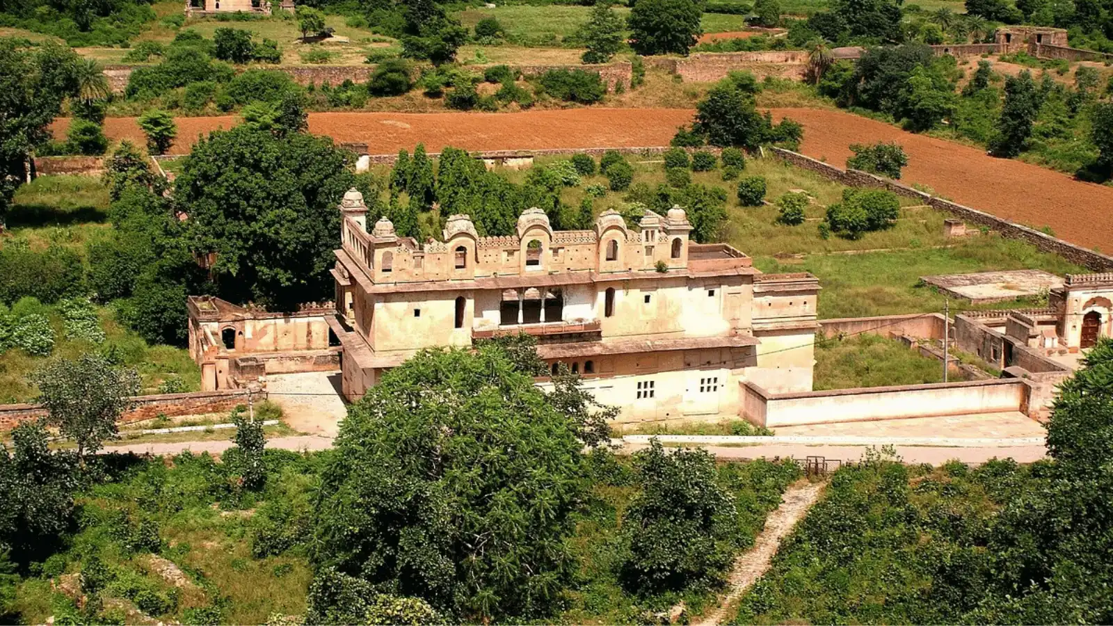 Rai Praveen Mahal
