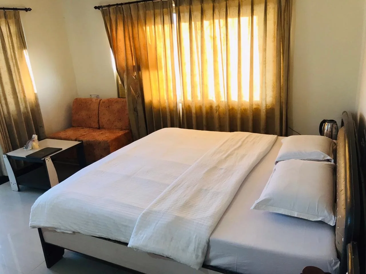 Tourist Motel - Tourist Motel