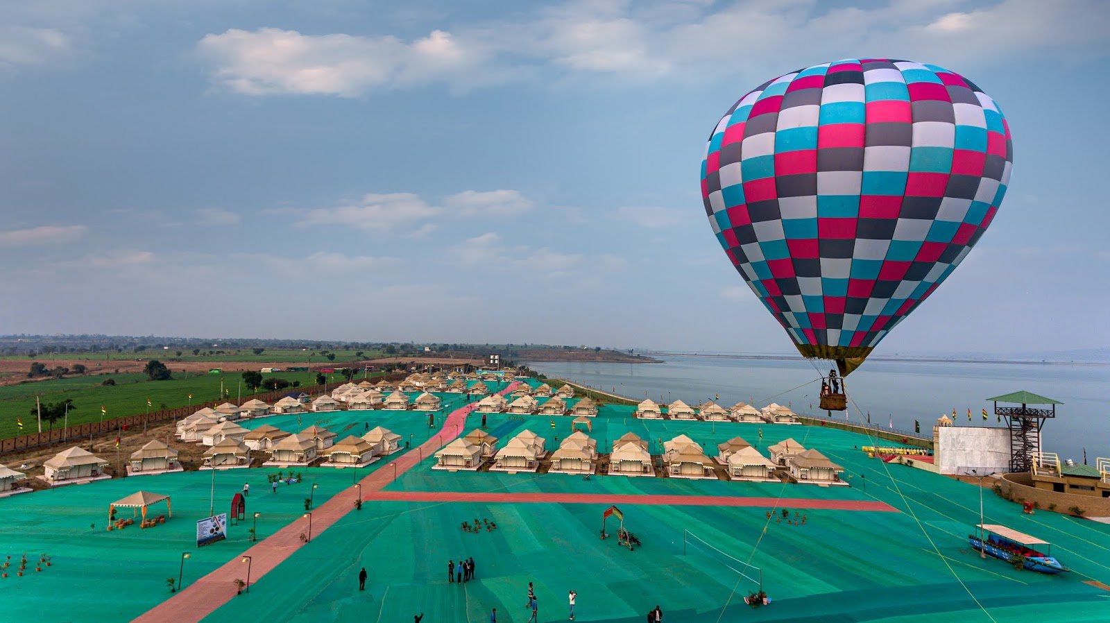 Cruise on Indira Sagar — top attraction in Hanuwantiya