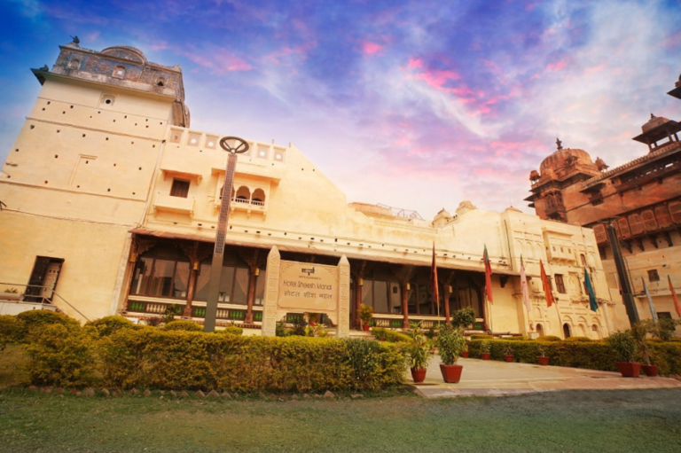 Sheesh Mahal, Orchha